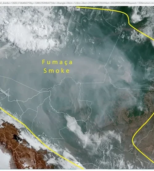 Fumaça de queimadas cobre 5 milhões de km² do Brasil e chega a outros países