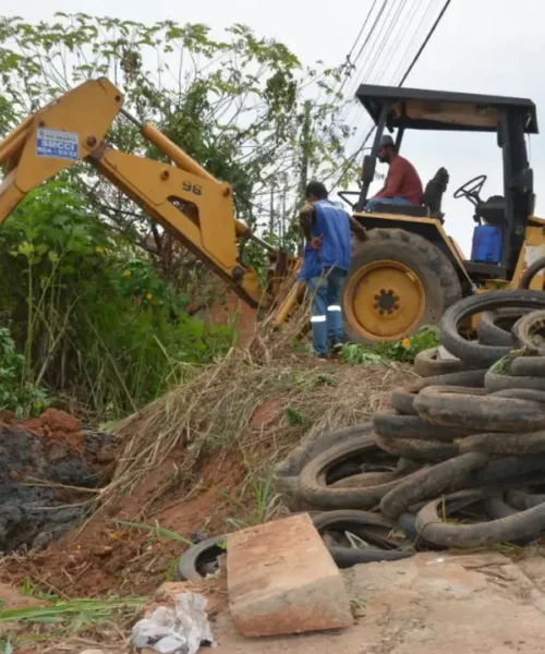 Limpeza de vias públicas é realizada pela Prefeitura de Rio Branco