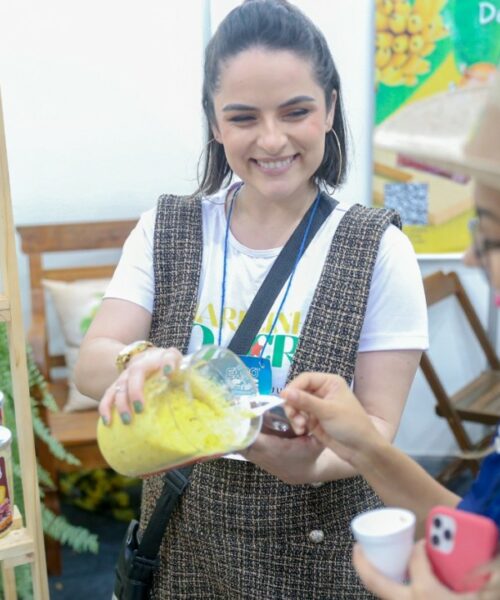 No Acre, novos sabores da Farinha de Cruzeiro do Sul são apresentados durante feira 