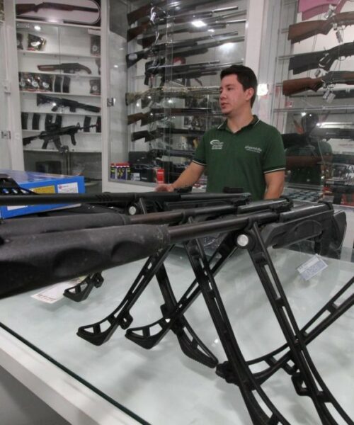 Número de caçadores, atiradores e colecionadores de armas na Amazônia aumentou quase 500%