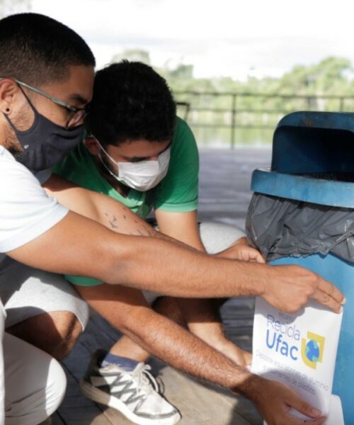 Projeto de reciclagem em universidade do Acre faz coleta de garrafas PET e latas