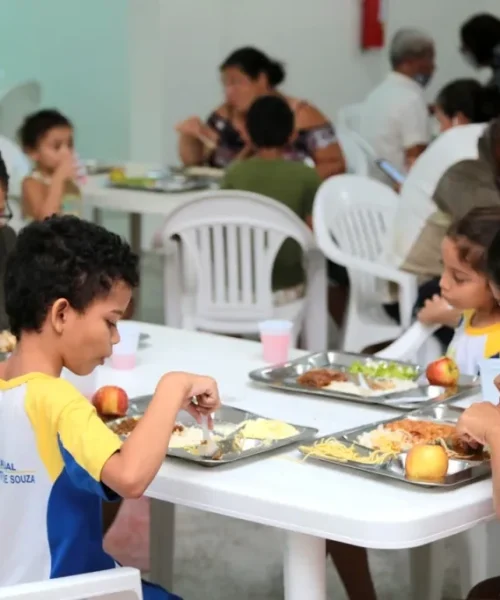 Restaurante popular no Acre oferece alimentação de qualidade com ambiente climatizado