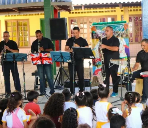 Projeto Concertos Didáticos leva música para escolas da rede municipal de Rio Branco