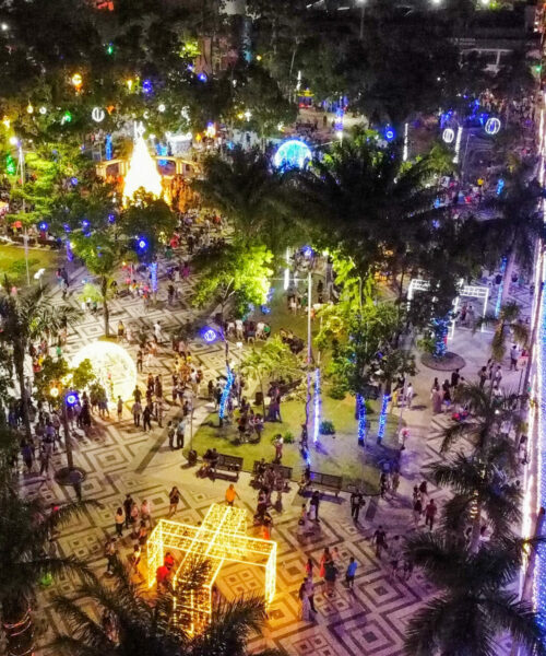 População de Rio Branco ganha iluminação de Natal