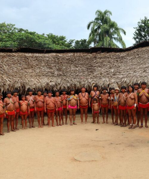 Mulheres Yanomami enviam carta a Lula pedindo o fim do garimpo
