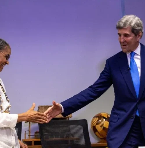 Kerry diz que ‘Amazônia é de todos’ e Marina destaca soberania brasileira