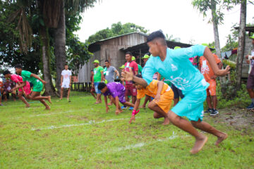 Atletas ribeirinhos e indígenas participam da Olimpíada da Juventude da Floresta, no interior do Amazonas