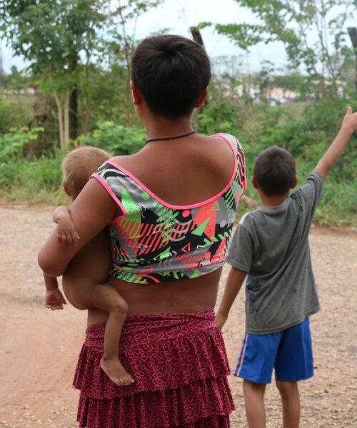 Fiocruz revela que maternidade da adolescência afeta mais jovens indígenas