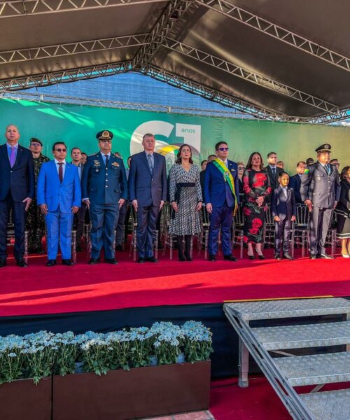 Ao lado de Gladson Cameli, presidente da Aleac participa dos festejos de aniversário do Estado do Acre