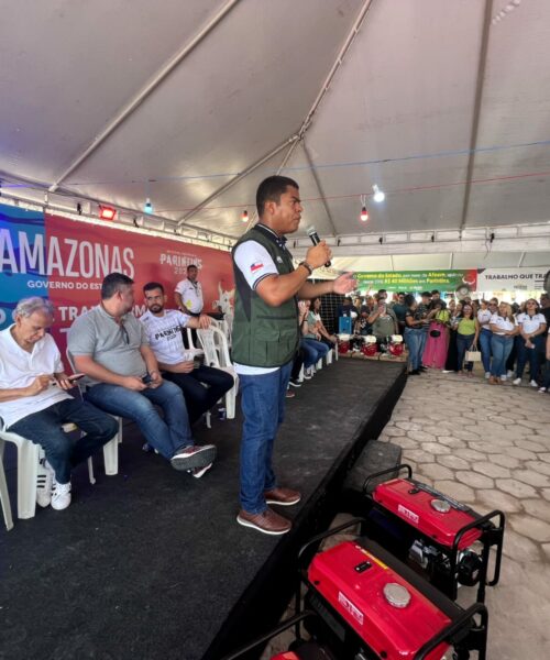 Governo do Amazonas entrega 92 projetos de financiamentos para agricultores de Parintins