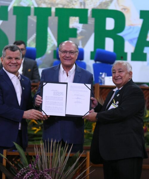 MDIC, Suframa e FUEA assinam contrato de gestão do novo Centro de Bionegócios da Amazônia
