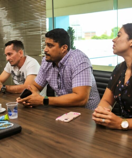 Prefeito de Rio Branco discute melhorias para moradores da Baixada da Sobral