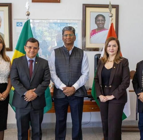 Parlamentares se reúnem com embaixador para estreitar relações comerciais e fomentar pesquisas entre Acre e Índia