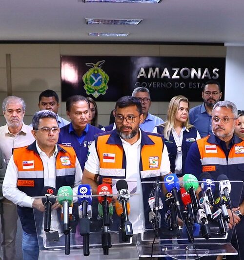Governador do Amazonas  anuncia redução em focos de calor após reforço de efetivo e ações na região metropolitana de Manaus