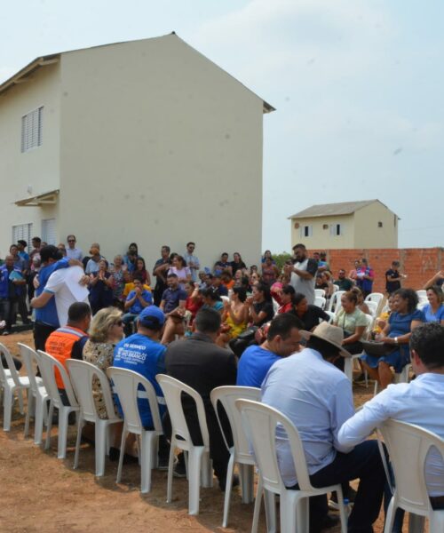 Prefeitura de Rio Branco dá continuidade ao Programa de Aceleração do Crescimento e entrega 16 moradias