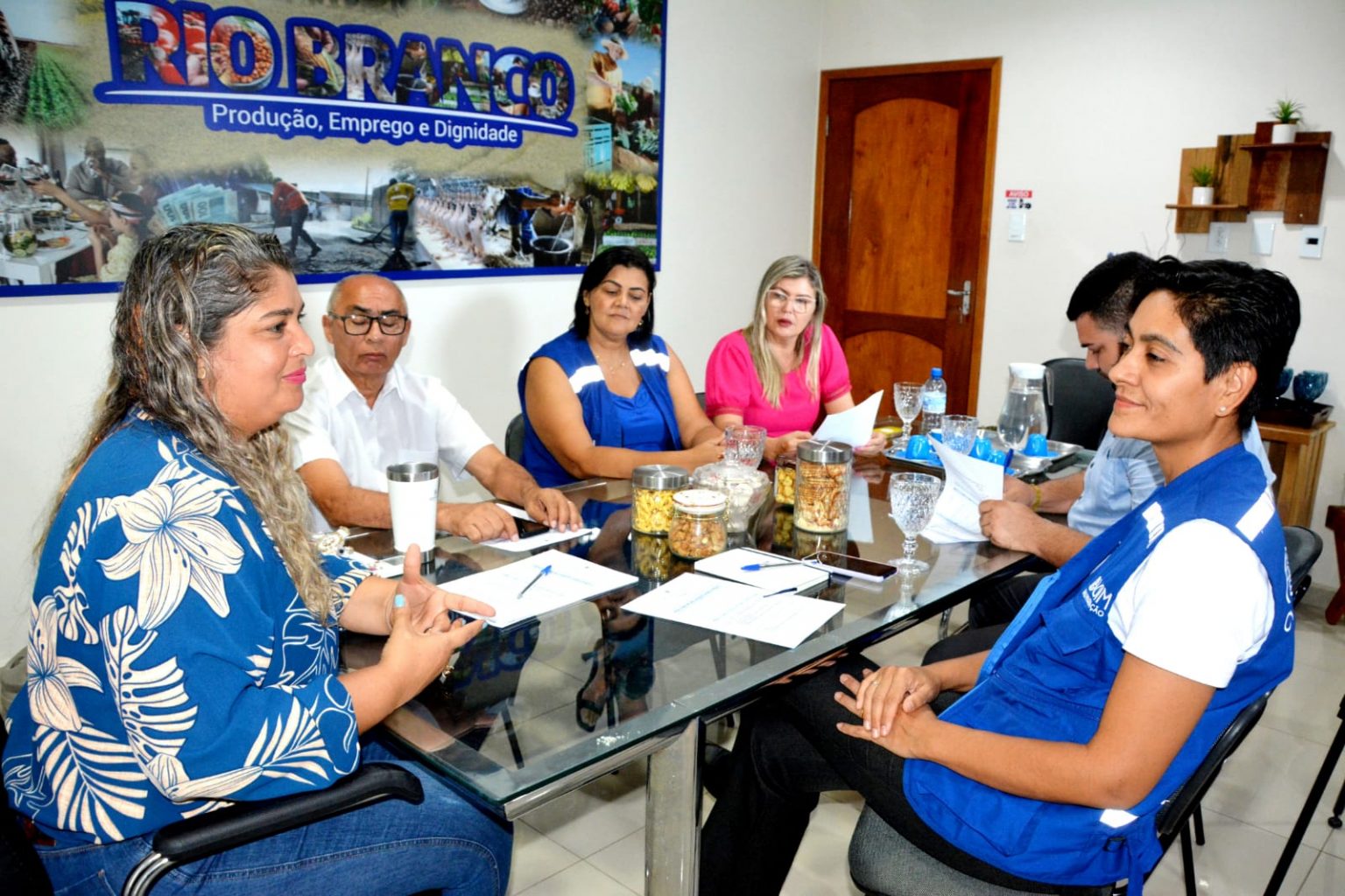 Prefeitura  de Rio Branco trata sobre políticas públicas voltadas aos imigrantes