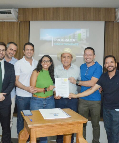 Prefeito de Rio Branco assina decretos para construção de unidades habitacionais