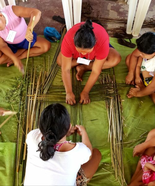 A união de mulheres indígenas do Amazonas concretiza sonho de primeira associação para fortalecer artesanato local