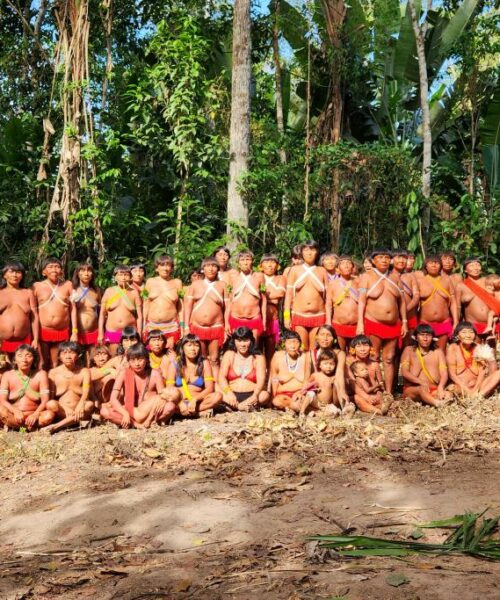 XIV Encontro de Mulheres Yanomami discute crise na saúde: ‘grávidas bebem água com doença’