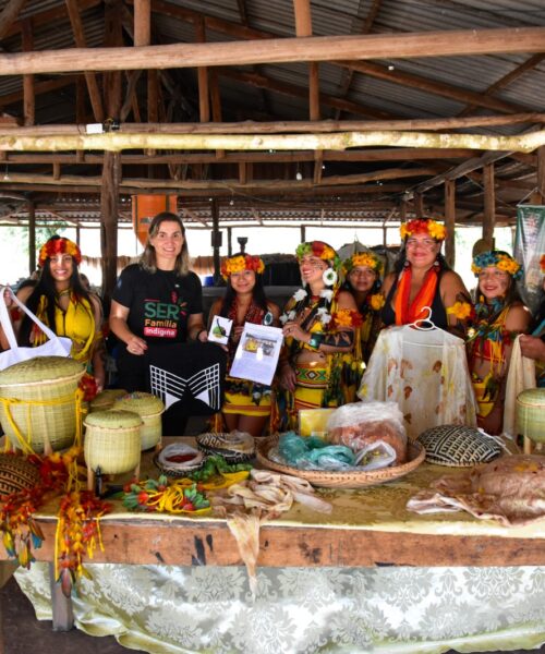 Indígenas Paresi apresentam projetos de empreendedorismo e desenvolvimento sustentável para gestora da Secretaria de Assistência Social do MT
