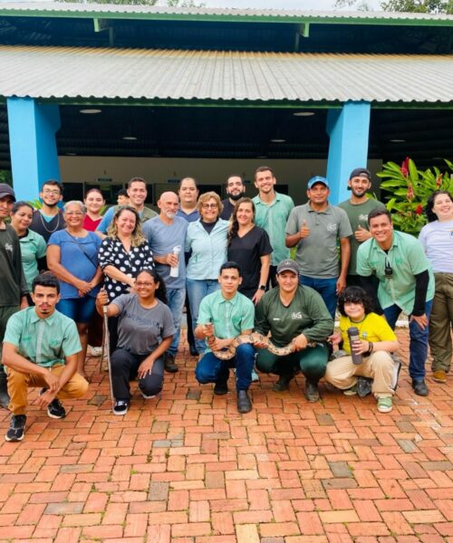 Equipe do Parque Ambiental Chico Mendes, em Rio Branco, faz treinamento de acidentes ofídicos e manejo de serpentes