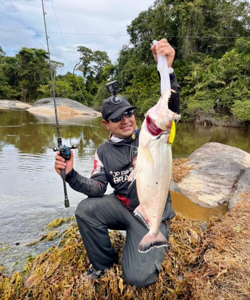 Roraimense quebra recorde brasileiro com captura de espécie de tucunaré no rio Jatapu