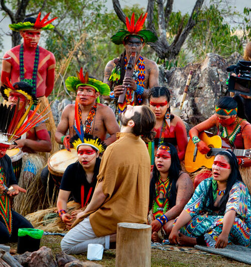 Vivência indígena é inspiração para álbum de DJ brasileiro, Alok