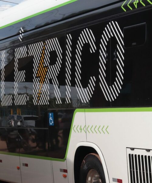 Primeiro ônibus elétrico chega a Rio Branco para transporte coletivo
