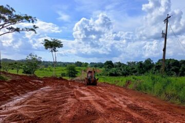 Prefeitura de Rio Branco garante escoamento da produção rural durante o período de chuvas