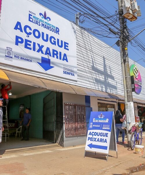 Com reforma do Mercado Elias Mansour, feirantes são realocados para novo espaço