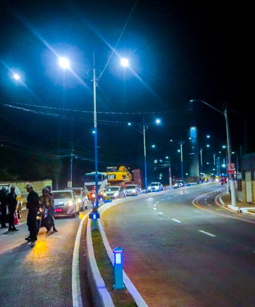 Prefeitura de Rio Branco entrega nova iluminação e sinalização da Estrada da Floresta