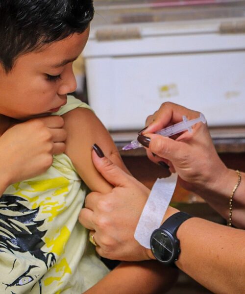 Prefeitura de Rio Branco realiza itinerante de saúde em Escola Mestre Irineu Serra