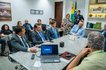 Em Brasília, projeto de recuperação do igarapé São Francisco, em Rio Branco, é discutido por políticos