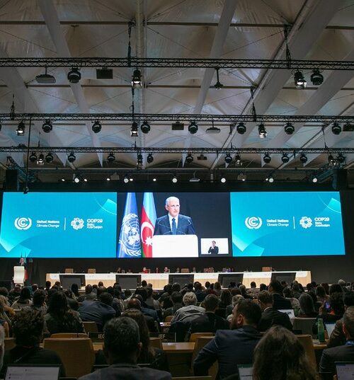 COP29 começa no Azerbaijão com acordo sobre mercado de carbono global