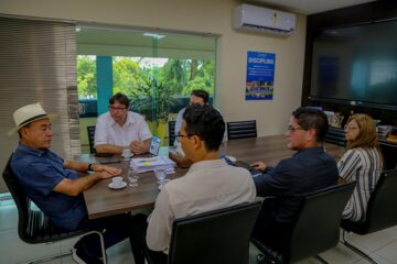 Prefeito de Rio Branco recebe representantes da CONFRADAC em visita de cortesia