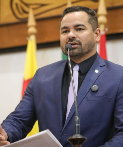 Arlenilson Cunha cobra melhorias em ramais e travessas rurais de Rio Branco 