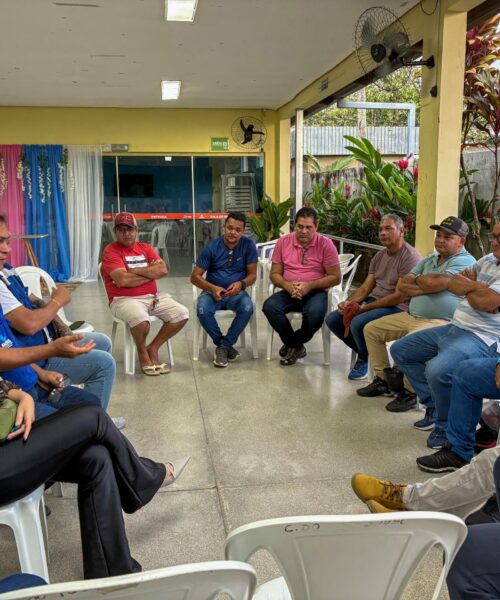 Prefeitura de Rio Branco realiza encontro com presidentes de bairro da regional Calafate para discutir melhorias no abastecimento de água