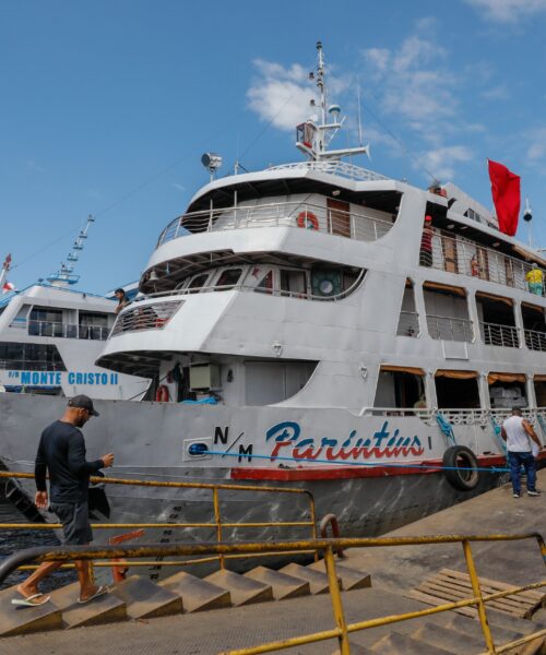 Barcos e lanchas se preparam para aumento de vendas com proximidade da festa dos bumbás em Parintins