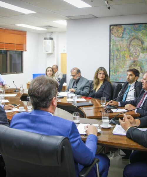 Audiência Pública discute demissões e defesa de direito trabalhistas de servidores da Associação dos Municípios do Acre