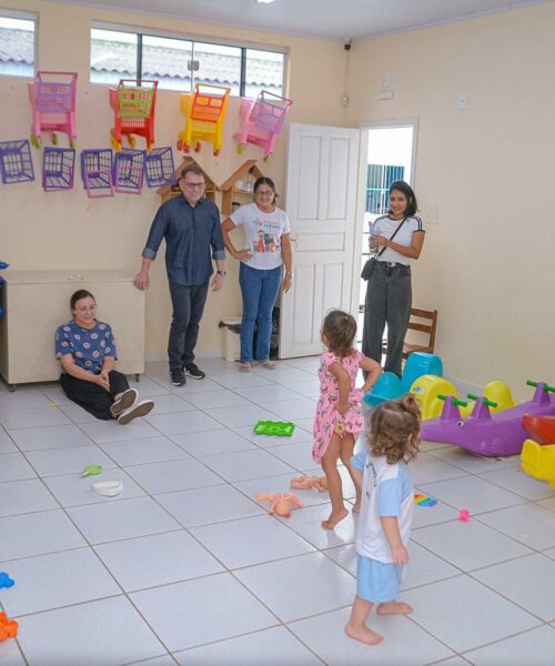 Secretário de Educação percorre unidades escolares de Rio Branco e destaca importância do contato direto
