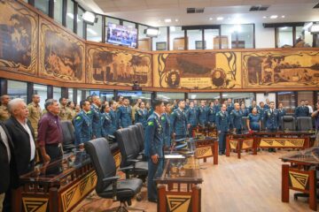 Corpo de Bombeiros recebe homenagem pelos 51  anos de fundação durante sessão solene na Aleac