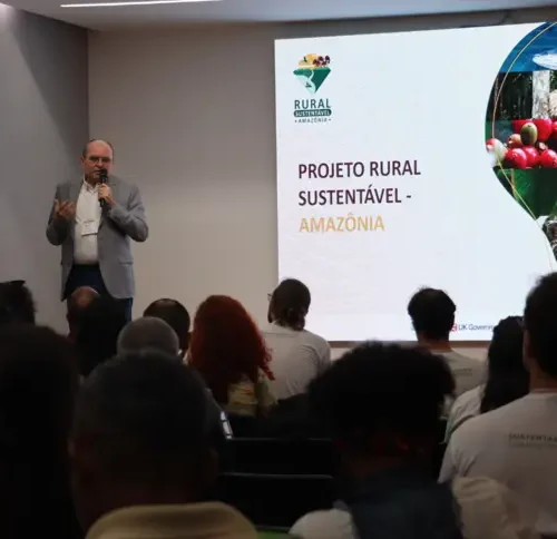 Cadeias produtivas do cacau e do açaí são temas de seminário realizado em Belém