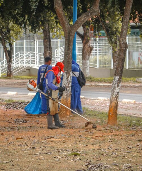 Prefeitura de Rio Branco segue com limpeza nos bairros e pontos turísticos da capital