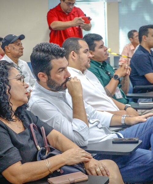 Prefeitura de Rio Branco articula ações com setor imobiliário para combater queimadas urbanas