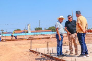 Prefeitura de Rio Branco visita obras do Residencial Rosa Linda e anuncia novas unidades habitacionais