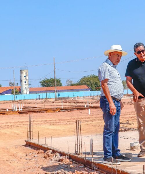 Prefeitura de Rio Branco visita obras do Residencial Rosa Linda e anuncia novas unidades habitacionais