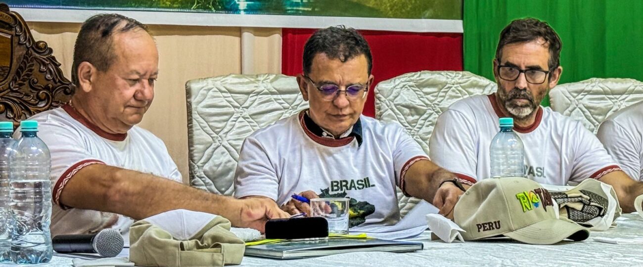 Acre e Peru fortalecem laços: Gonzaga e secretários recebem título de cidadão em Atalaya