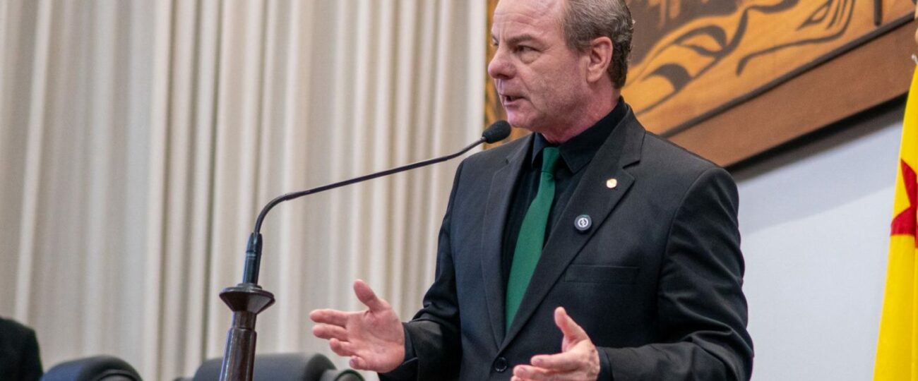 Pedro Longo defende convocação de aprovados no concurso do Iapen e celebra avanço em estrada do Juruá
