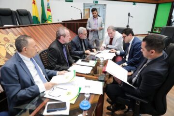 Assembleia Legislativa do Acre analisa projetos e vetos em reunião conjunta de comissões