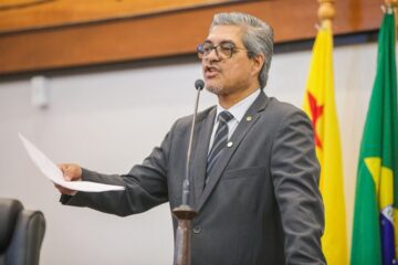 Deputado Edvaldo Magalhães denuncia condições precárias de escolas indígenas e rurais no Acre
